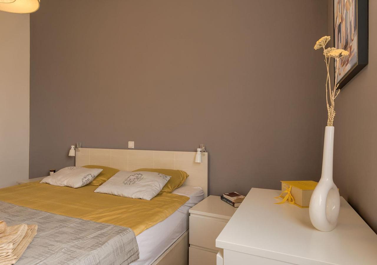Apartment Leki - Newly Renovated, Modern City Spot Pula Exterior foto